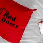 Reddoorz Near Hermes Place Polonia Medan